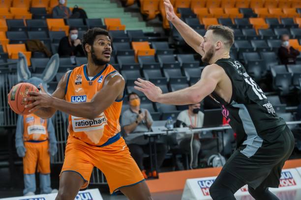 功挖来孔蒂 功挖来孔蒂